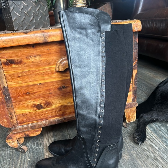 Boots by Vince Camuto - Picture 6 of 15